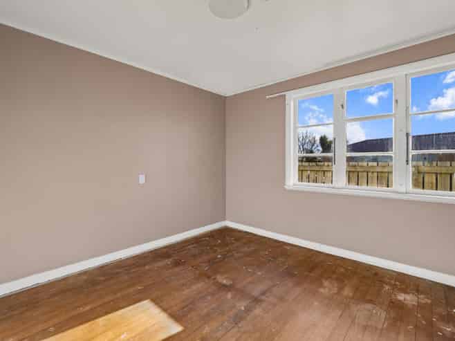 16 Beach Road, Hampstead