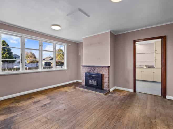 16 Beach Road, Hampstead