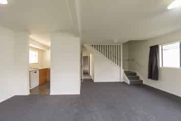 10D Jones Crescent, Melville