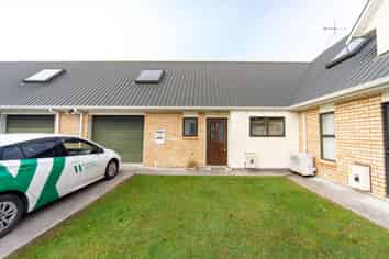10D Jones Crescent, Melville