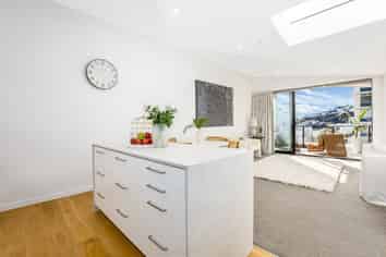 5/18 Oriental Terrace, Oriental Bay