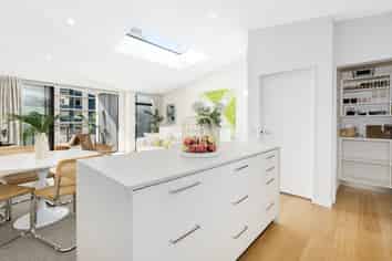 5/18 Oriental Terrace, Oriental Bay