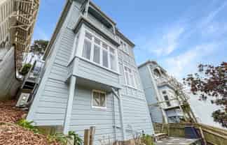 2/14 Kenwyn Terrace, Newtown