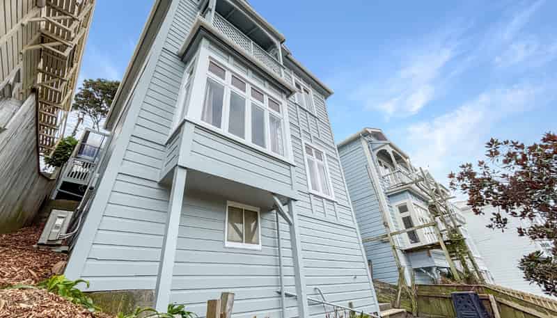 2/14 Kenwyn Terrace, Newtown