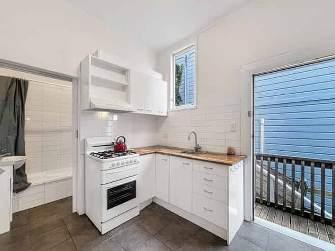 2/14 Kenwyn Terrace, Newtown