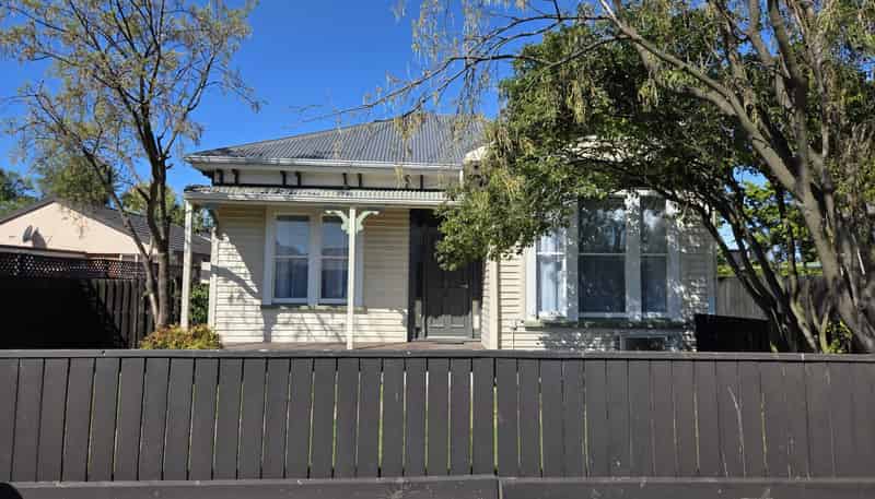 18 Picton Avenue, Riccarton