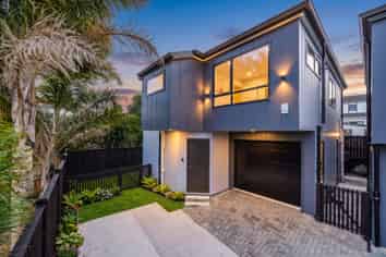 4/10 Sandgate Avenue, Botany Downs