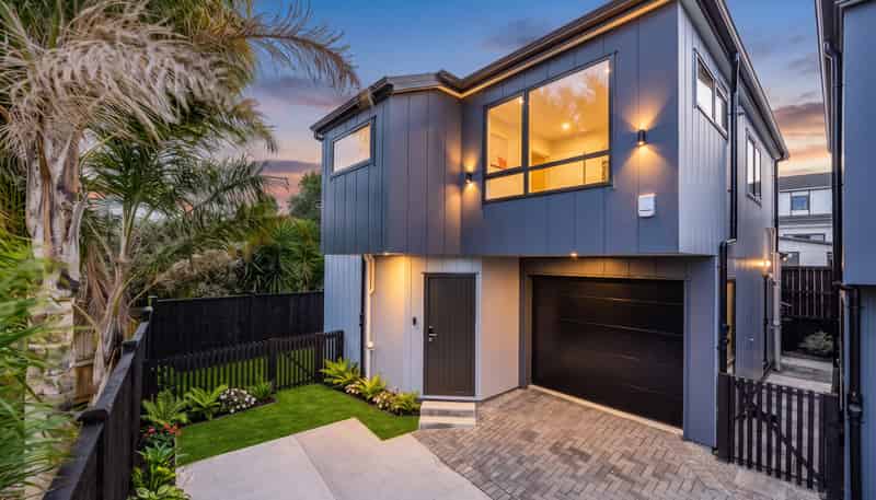 4/10 Sandgate Avenue, Botany Downs