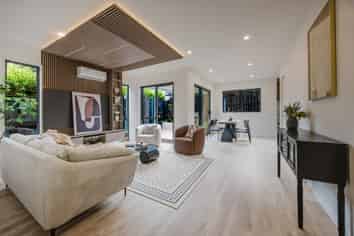 4/10 Sandgate Avenue, Botany Downs