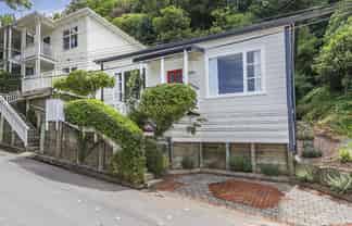 33 Patanga Crescent, Thorndon
