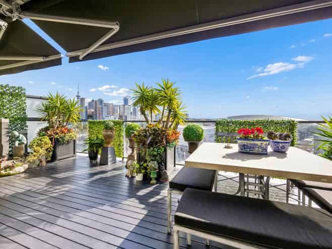 4B/10 Augustus Terrace, Parnell