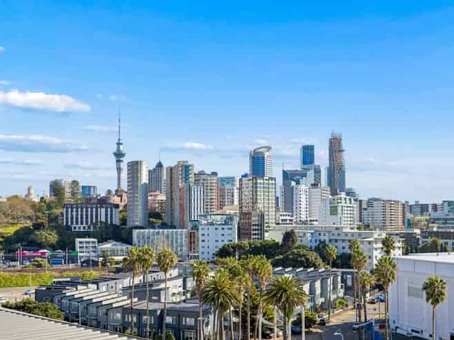 4B/10 Augustus Terrace, Parnell