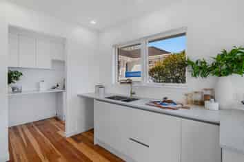 1/229 Glenfield Road,, Hillcrest