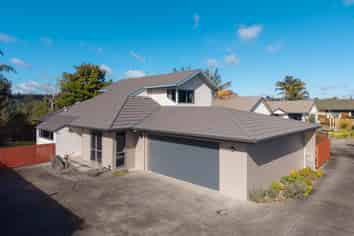 44A Sylvania Drive, Matua