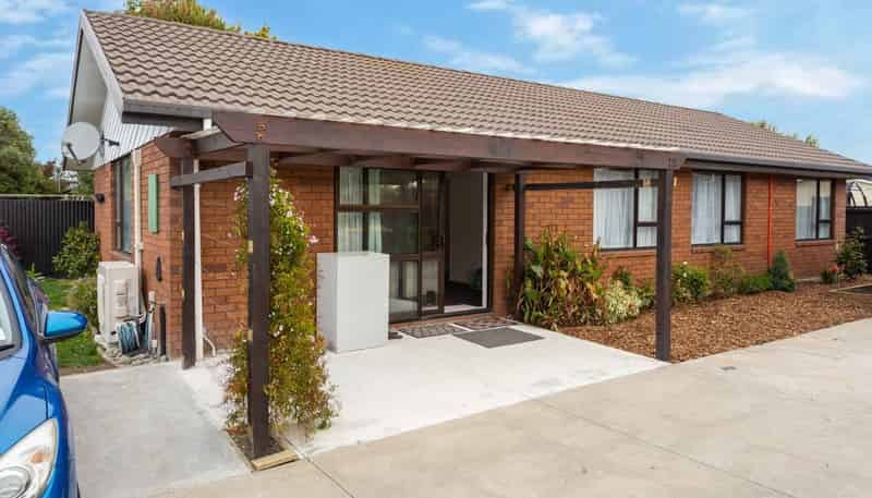 2 Dickson Crescent , Hornby