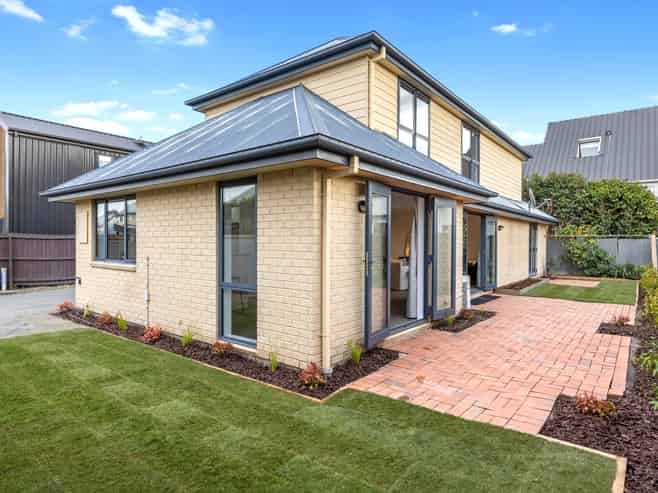 111a Edgeware Road, Saint Albans