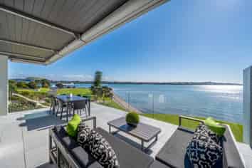 2/42 Bramley Drive, Farm Cove