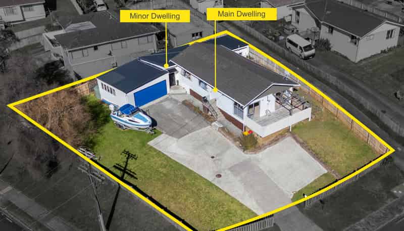 2 & 2A Doone Place, Massey