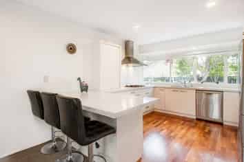 8 Taiko Court, Northpark