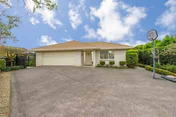 8 Taiko Court, Northpark