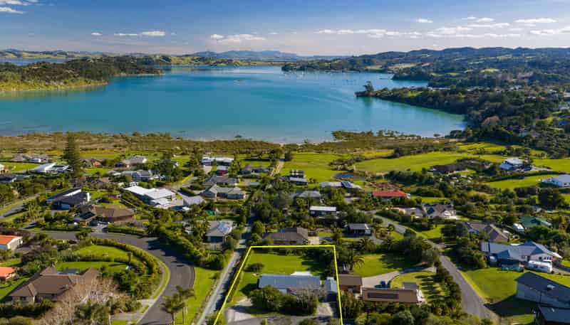 36 Kiteone Road, Parua Bay