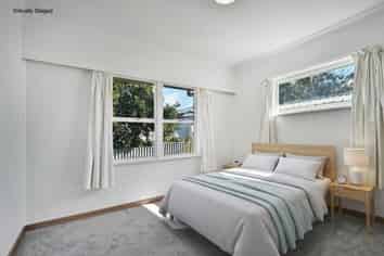 702E Park Road South, Akina