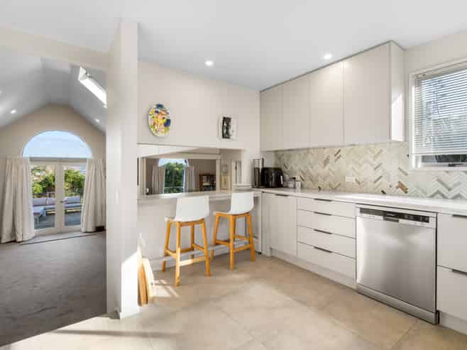 44 Shandon Road, Waverley