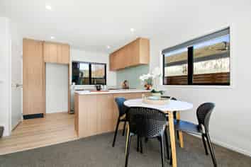 16a Joseph Grove, Elderslea