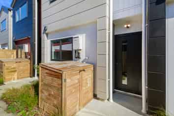 16D Joseph Grove, Elderslea