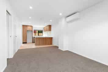 16D Joseph Grove, Elderslea