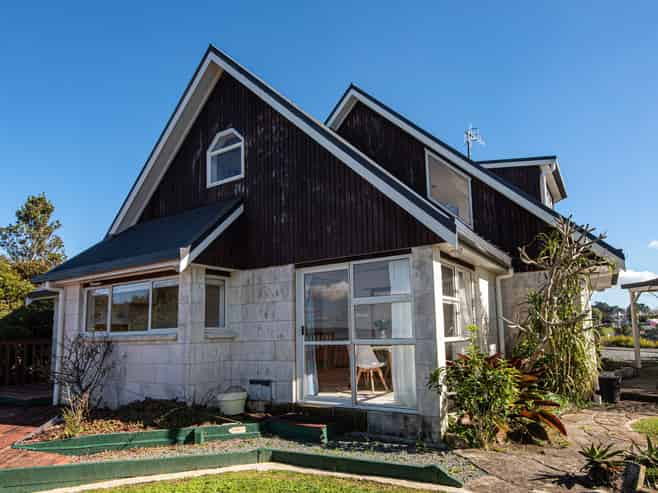 24 Boeing Road, ONERAHI