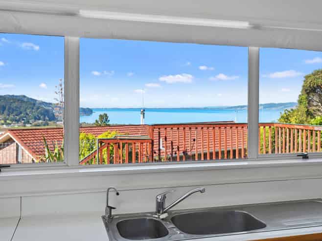 24 Boeing Road, ONERAHI