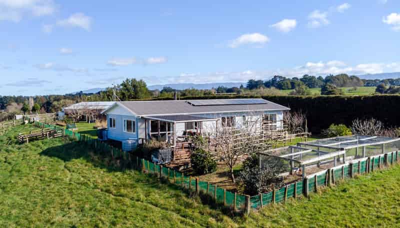 42 Cowper Side Road, Dannevirke