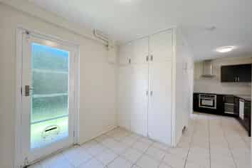 1B/16 Viewland Avenue, Onehunga