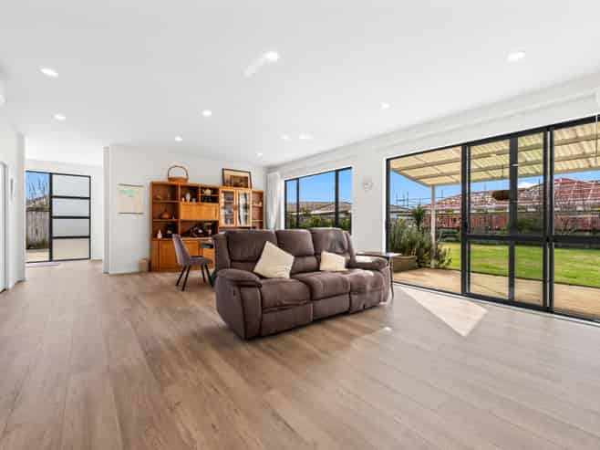 15 Glen Wallace Road, Waipu