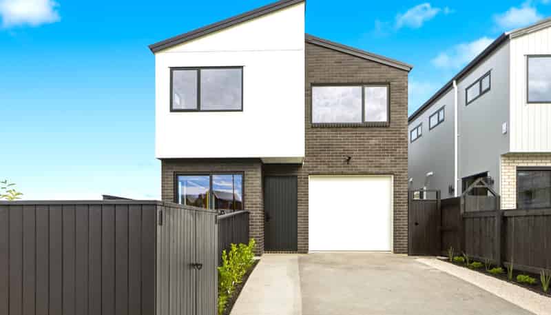 50 Picnic Point Road, Hobsonville