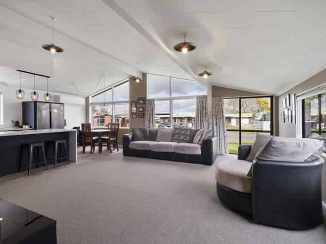 11 Ashdown Crescent, Feilding