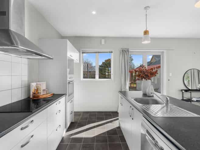 5 Nortons Road, Avonhead