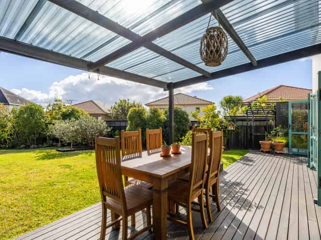 4 Midshipman Court, Gulf Harbour