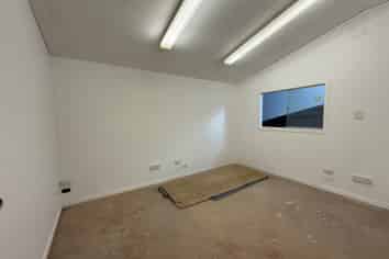 AFFORDABLE AND ADAPTABLE 84M² FIRST FLOOR OFFICE
