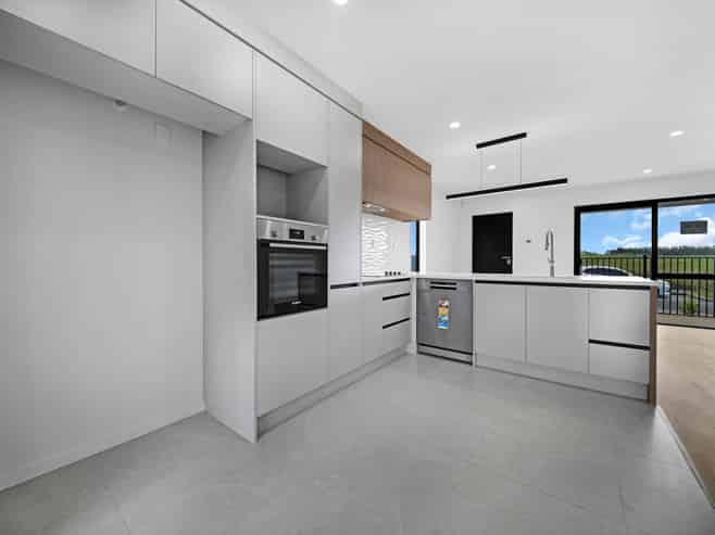 4 Harikoa Way, Karaka