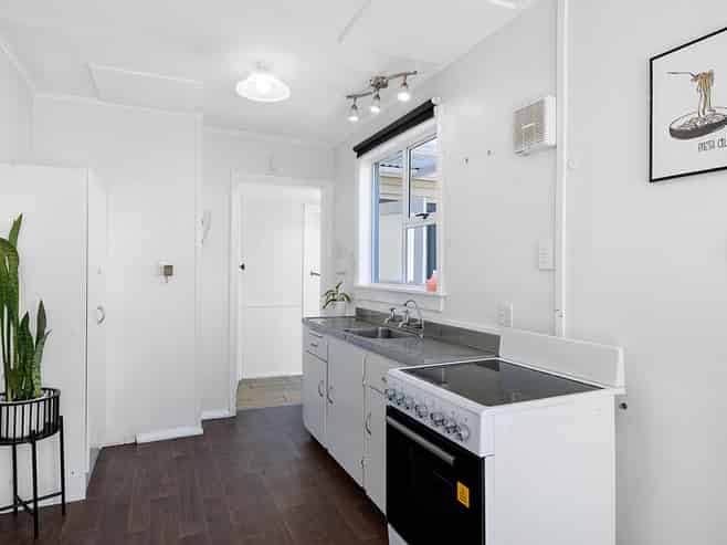 90 Smart Road, Glen Avon
