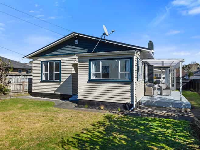 90 Smart Road, Glen Avon