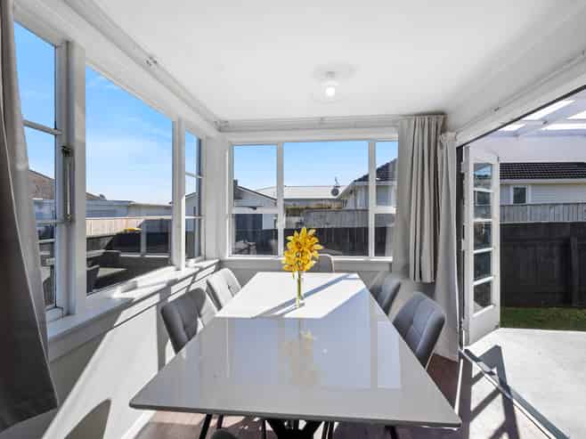 90 Smart Road, Glen Avon