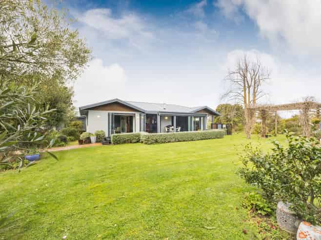 8 Oranga Lane, Feilding