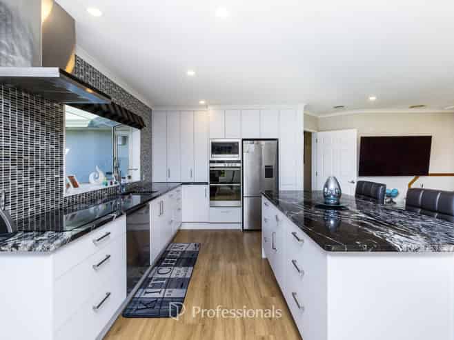 24 Carlow Grove, Birchville