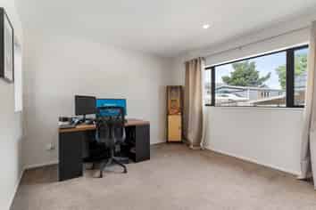86A Kelman Road, Kelston