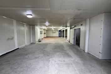 INSULATED WAREHOUSE WITH OPTIONAL COLD STORAGE

