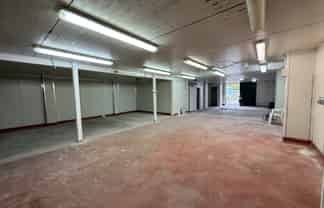 INSULATED WAREHOUSE WITH OPTIONAL COLD STORAGE
