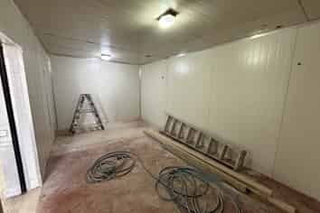 INSULATED WAREHOUSE WITH OPTIONAL COLD STORAGE
